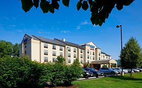 Fairfield Inn & Suites By Marriott Cumberland